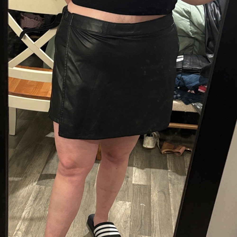 American Eagle Outfitters Black Faux Leather Mini Skort.